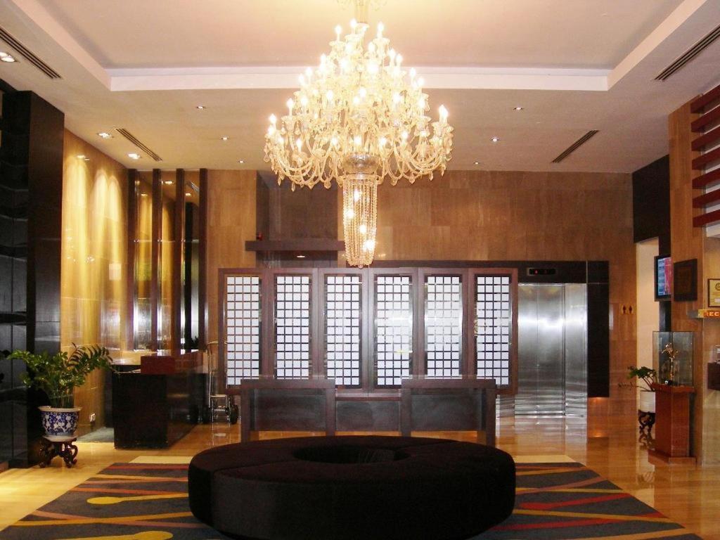 Tanahmas The Sibu Hotel Екстериор снимка