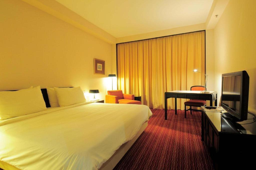 Tanahmas The Sibu Hotel Екстериор снимка