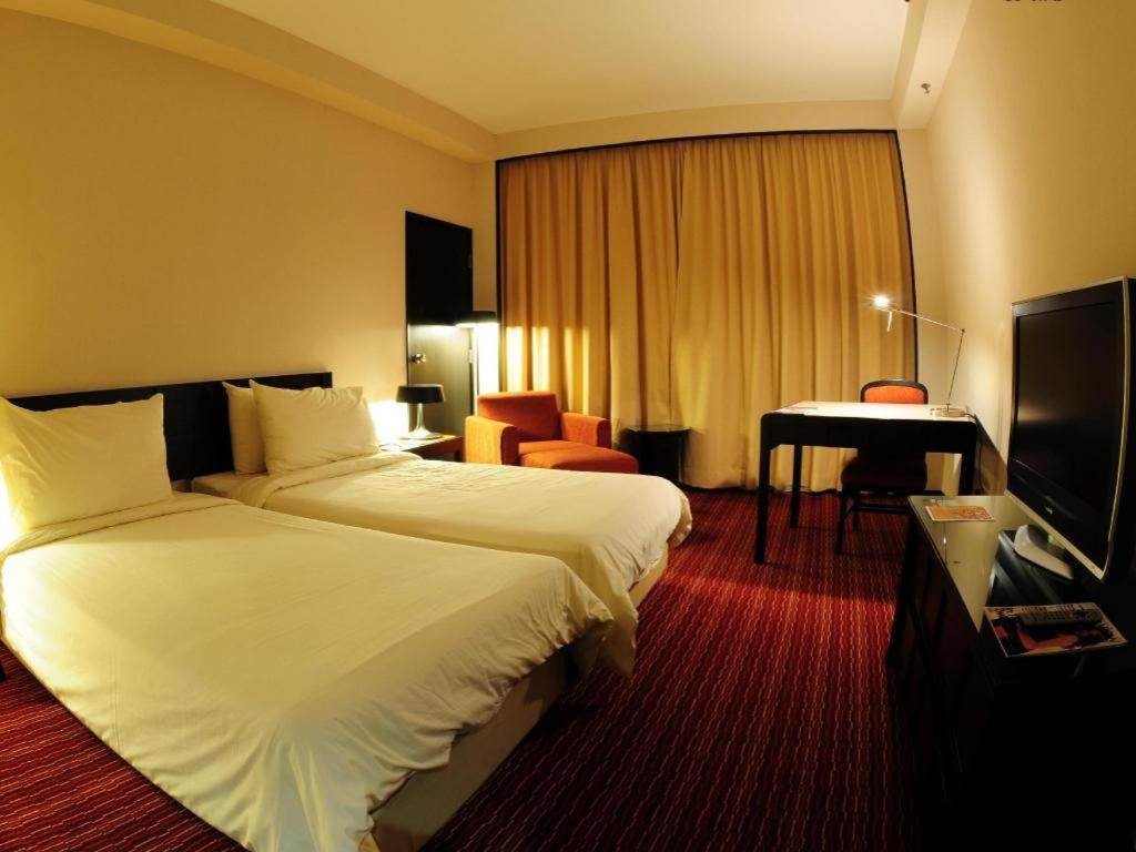 Tanahmas The Sibu Hotel Екстериор снимка