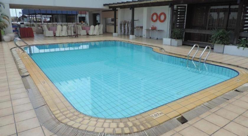 Tanahmas The Sibu Hotel Екстериор снимка