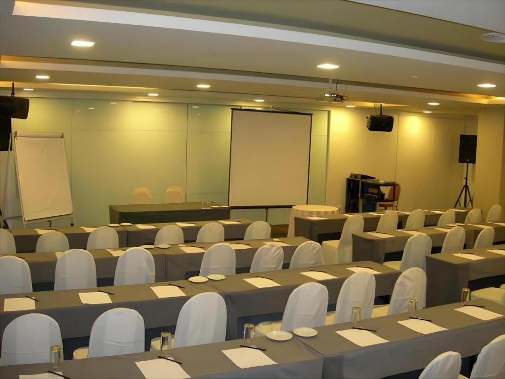 Tanahmas The Sibu Hotel Екстериор снимка
