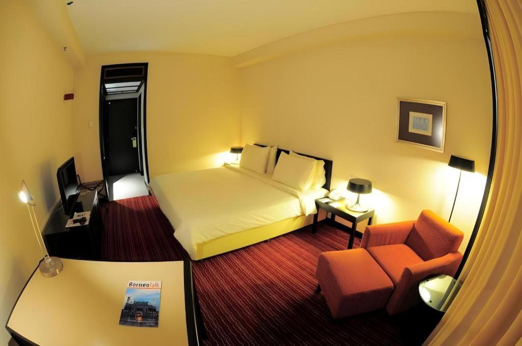 Tanahmas The Sibu Hotel Екстериор снимка