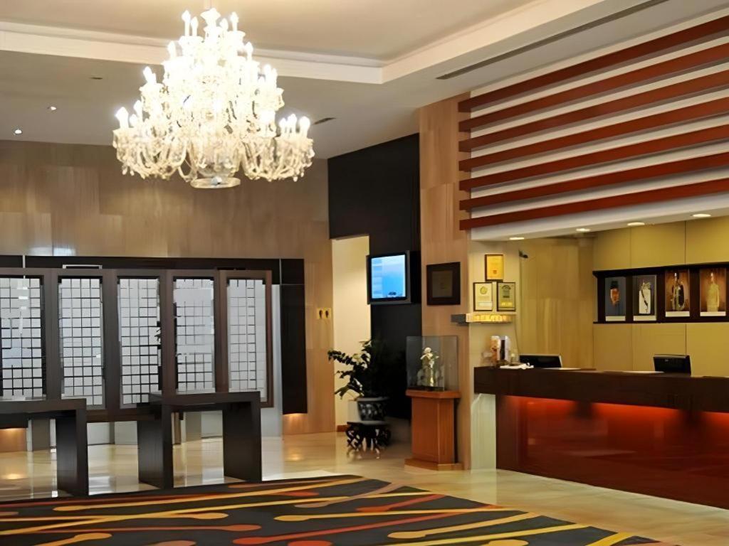 Tanahmas The Sibu Hotel Екстериор снимка
