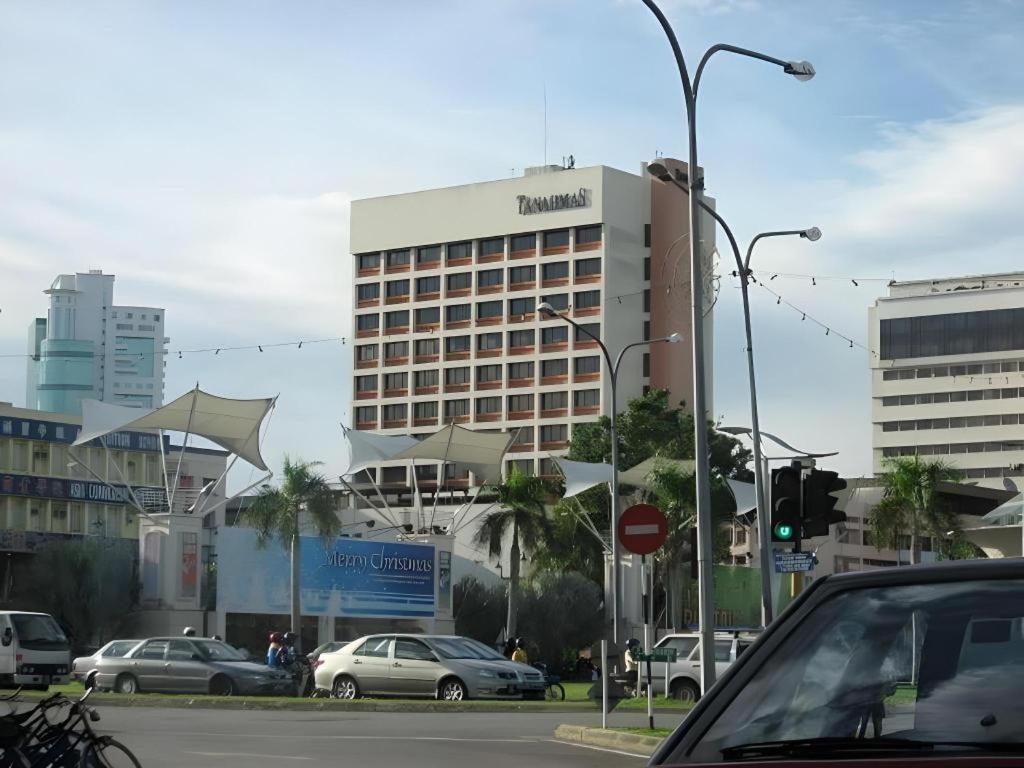 Tanahmas The Sibu Hotel Екстериор снимка